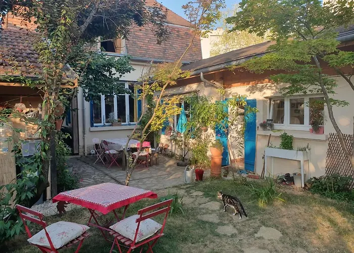 Le Clos Du Moulin Dijon,Sa Piscine, Son Jardin, Au Calme, La Campagne A La Ville