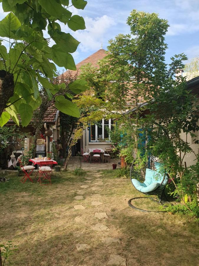 Le Clos Du Moulin Dijon,Sa Piscine, Son Jardin, Au Calme, La Campagne A La Ville