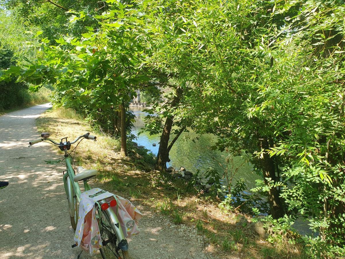 Le Clos Du Moulin Dijon,Sa Piscine, Son Jardin, Au Calme, La Campagne A La Ville Bed & Breakfast Dijon