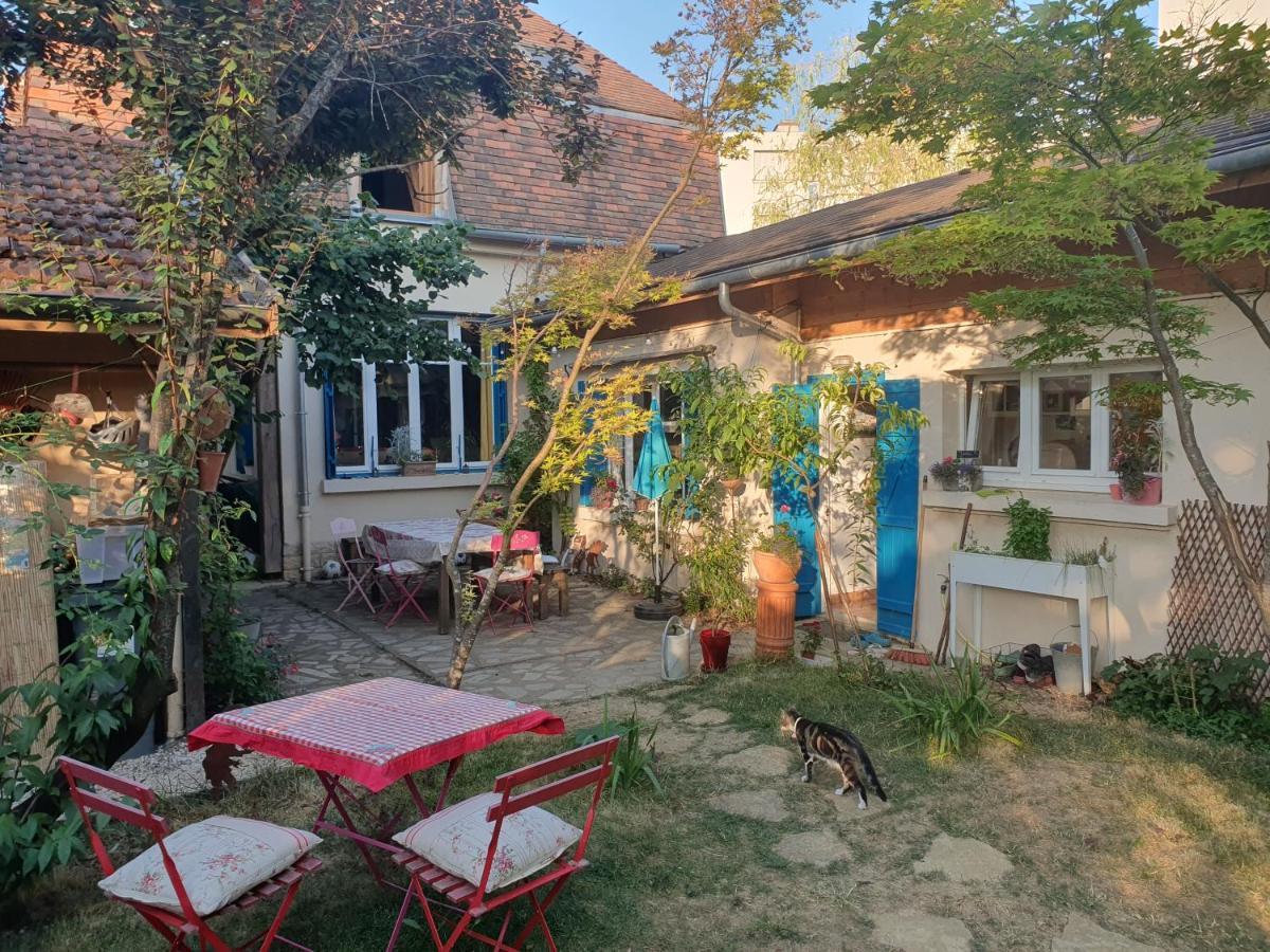 Le Clos Du Moulin Dijon,Sa Piscine, Son Jardin, Au Calme, La Campagne A La Ville Dijon