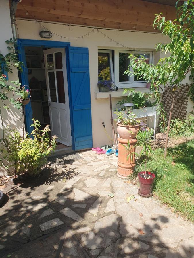 Le Clos Du Moulin Dijon,Sa Piscine, Son Jardin, Au Calme, La Campagne A La Ville Bed & Breakfast *